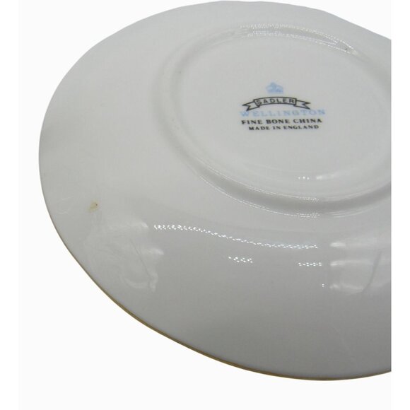 SADLER Wellington CHRISTMAS Poinsettia Tea Cup And Saucer Made In England - Picture 6 of 11